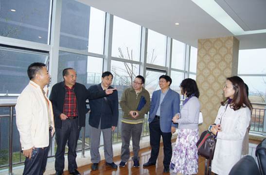 說明: E:\畜科\會議報(bào)道\20141027四川科創(chuàng)飼料產(chǎn)業(yè)技術(shù)研究院會議報(bào)道\news-02.jpg